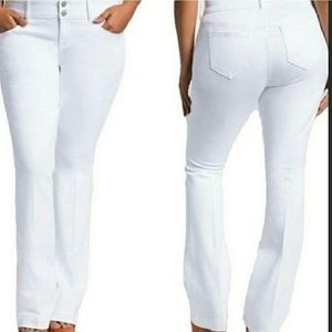 NWOT Torrid flared white jeans